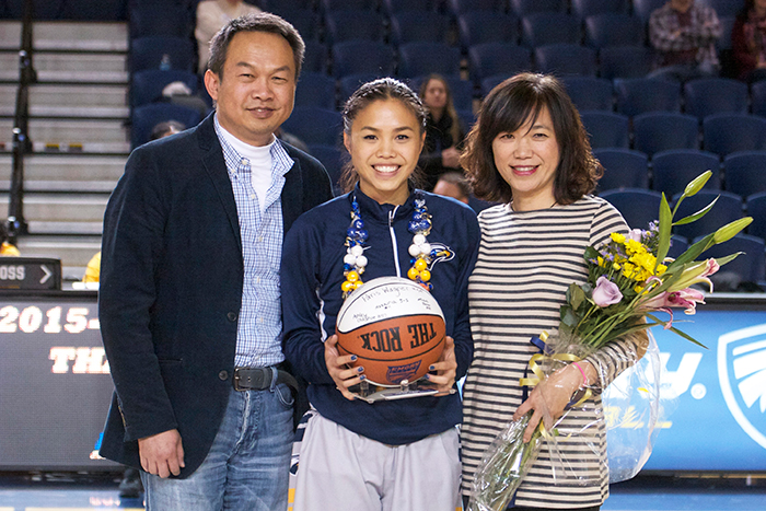 Ilene Tsao and her parents