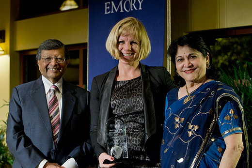 Joy Lawn (center) is the 2015 recipient of the Sheth Distinguished International Alumni Award, established through a gift from Jag Sheth (left), Charles H. Kellstadt Professor of Marketing, and Madhu Sheth.