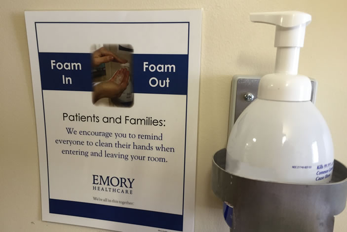 Staff and visitors are reminded to always ¿foam in and foam out¿ of each patient room. 